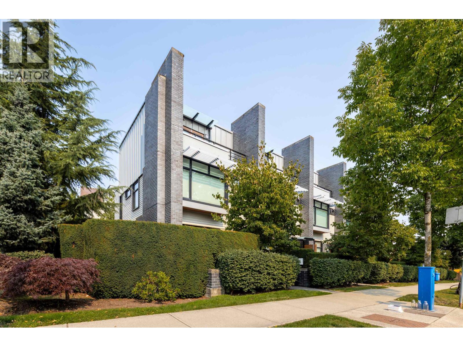 979 W 46TH AVENUE|Vancouver, British Columbia V5Z2R6