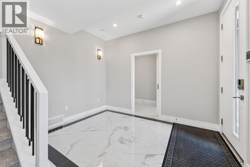 Row / Townhouse for Sale in 847 77 Street SW|Calgary, Alberta T3H6B2 5