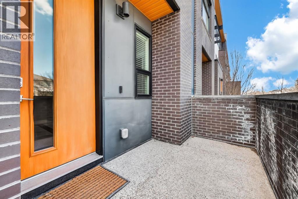 Row / Townhouse for Sale in 847 77 Street SW|Calgary, Alberta T3H6B2 4