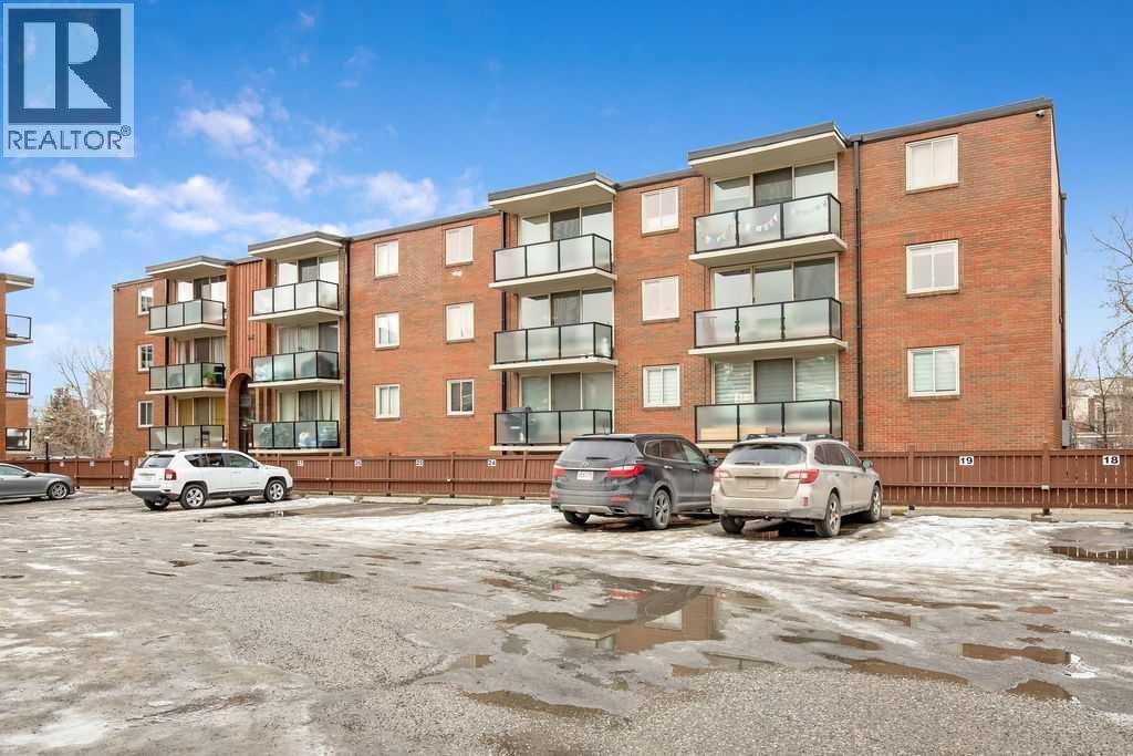 Apartment for Sale in 434, 1421 7 Avenue NW|Calgary, Alberta t2n0n3 4