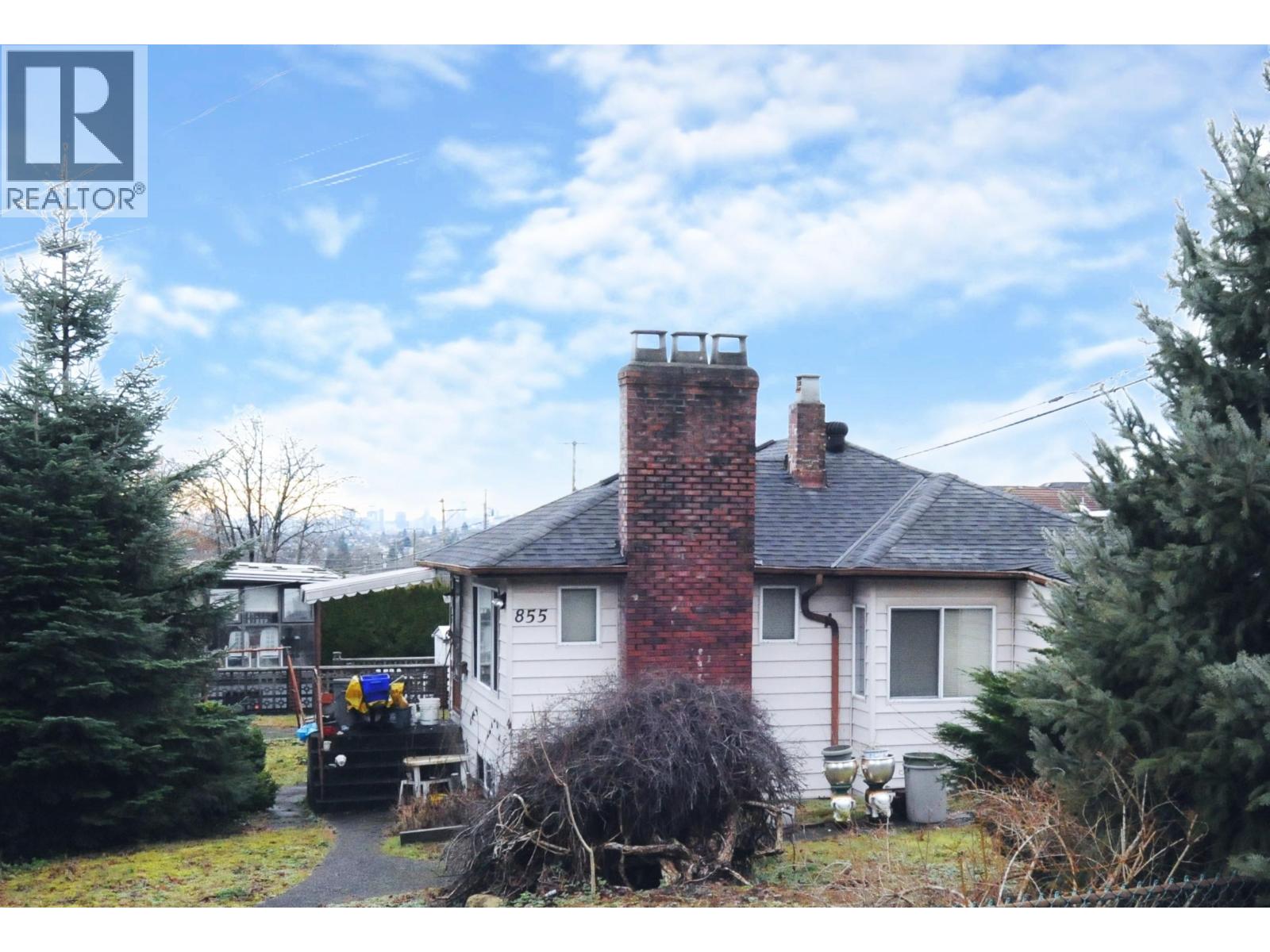 855 MACDONALD AVENUE|Burnaby, British Columbia V5C4N3