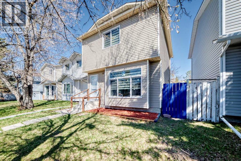 House for Sale in 77 Martinbrook Road NE|Calgary, Alberta T3J3E1 3