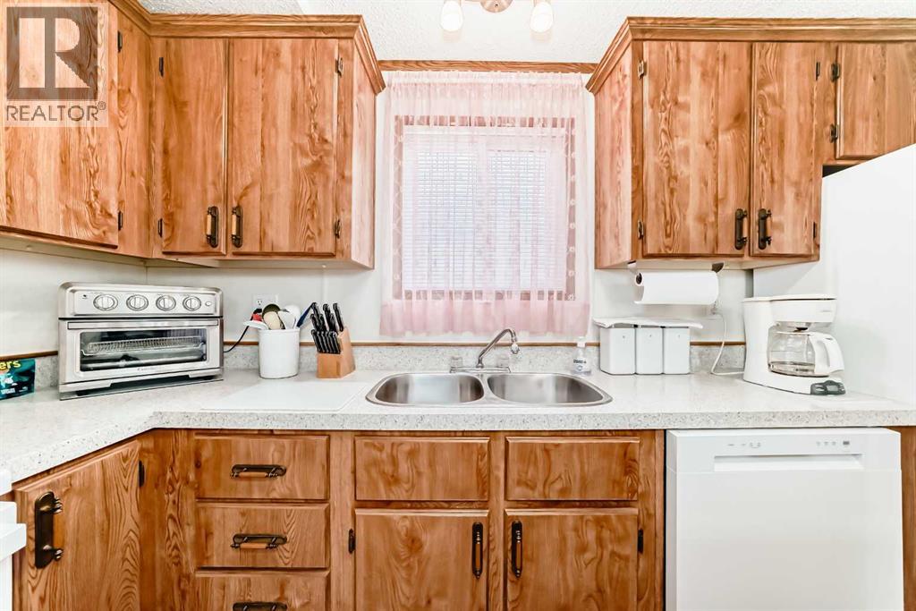 Mobile Home for Sale in 138, 99 Arbour Lake Road NW|Calgary, Alberta T3G4E4 5