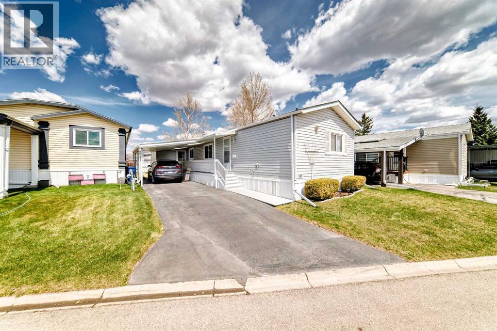 Mobile Home for Sale in 138, 99 Arbour Lake Road NW|Calgary, Alberta T3G4E4
