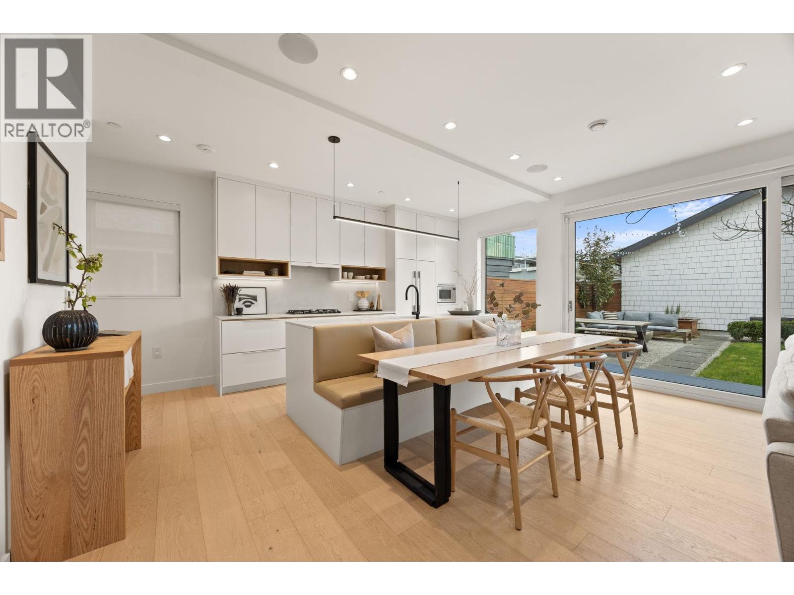 529 E 17TH AVENUE|Vancouver, British Columbia V5V1B4