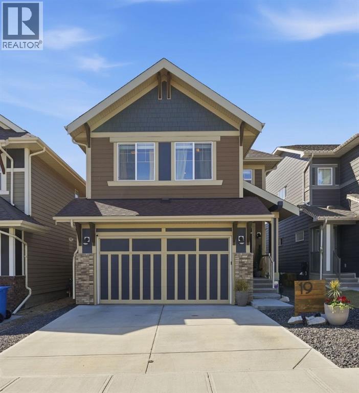 House for Sale in 19 Masters Green SE|Calgary, Alberta T3M2T4