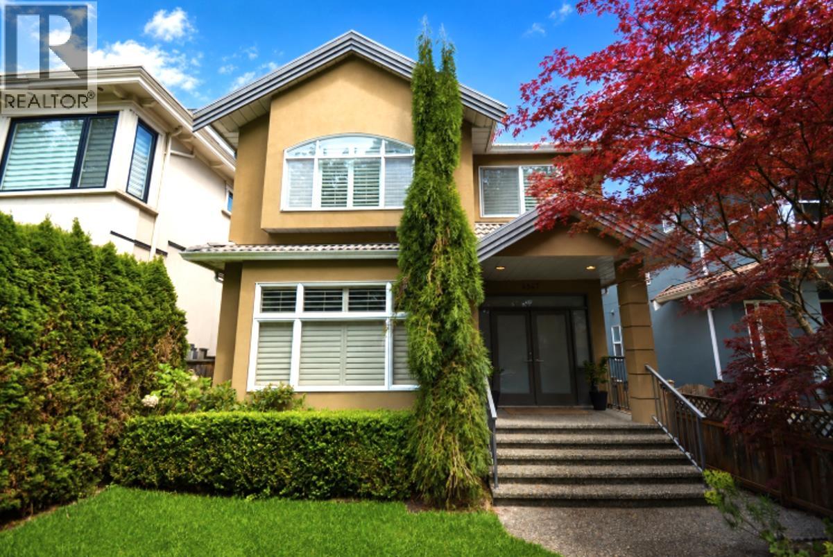 4347 W 13TH AVENUE|Vancouver, British Columbia V6R2V1