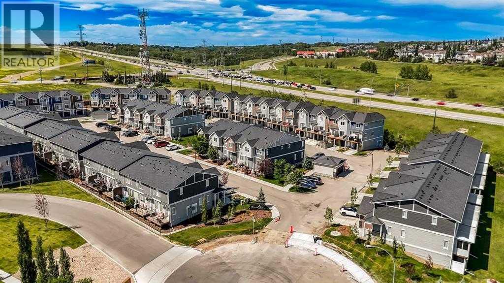 Row / Townhouse for Sale in 96 Tuscany Summit Square NW|Calgary, Alberta T3M0G1 4