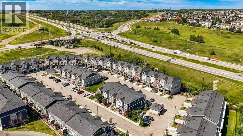 Row / Townhouse for Sale in 96 Tuscany Summit Square NW|Calgary, Alberta T3M0G1 5