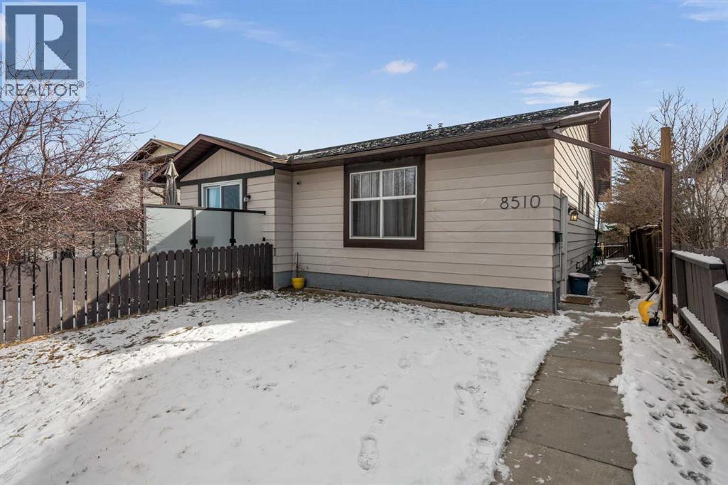 Duplex for Sale in 8510 Centre Street NE|Calgary, Alberta T3K1K7