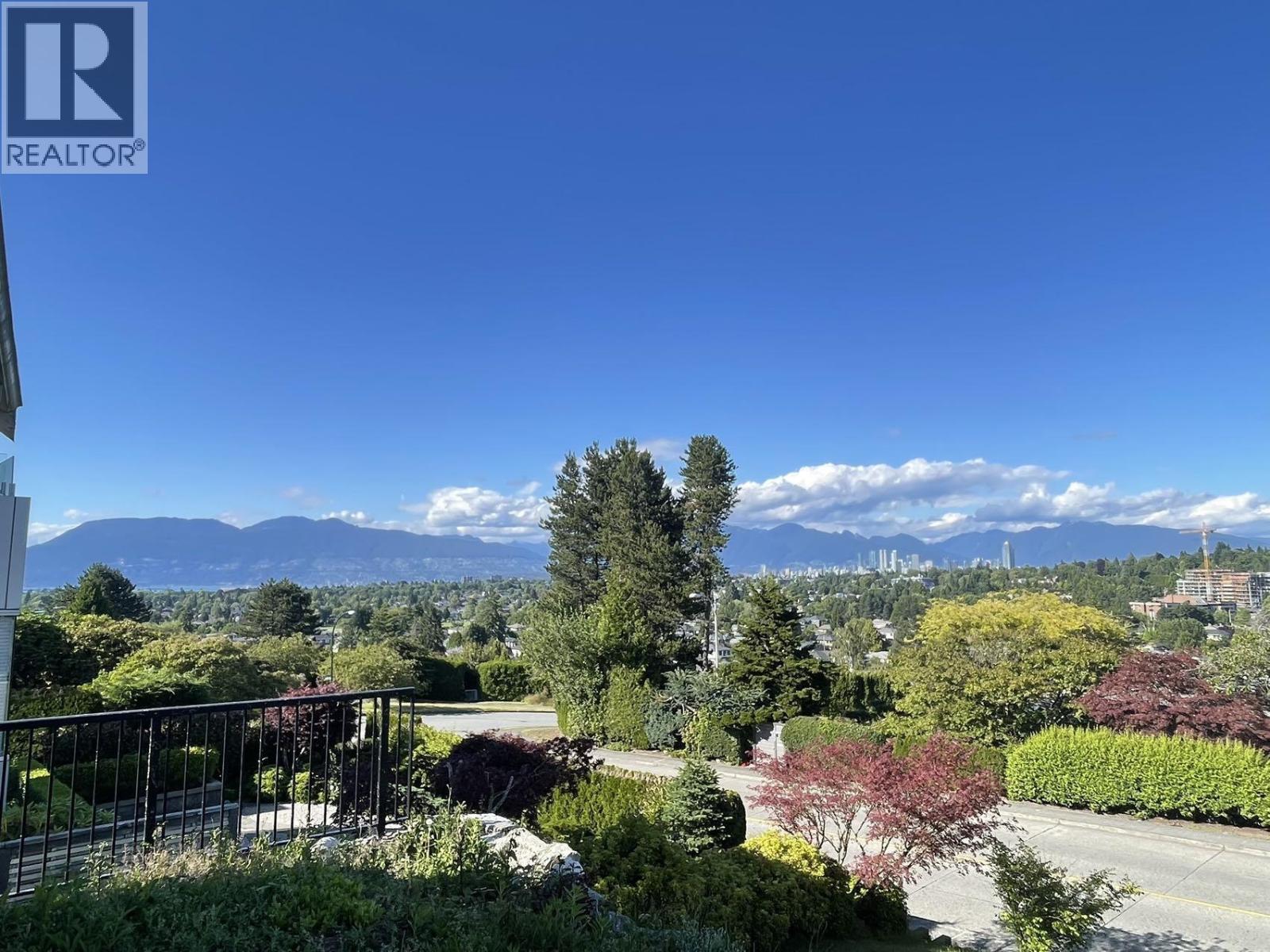 4679 PUGET DRIVE|Vancouver, British Columbia V6L2V9