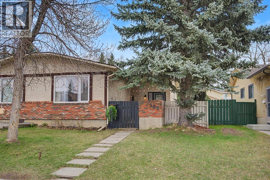 Duplex for Sale in 359 Woodvale Crescent SW|Calgary, Alberta T2W3L3