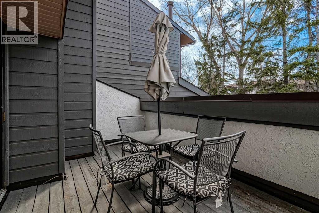 Row / Townhouse for Sale in 1008, 2520 Palliser Drive SW|Calgary, Alberta T2V4S9 5