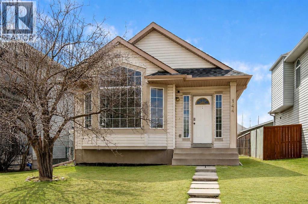 House for Sale in 144 Covewood Close NE|Calgary, Alberta T3K4Z8