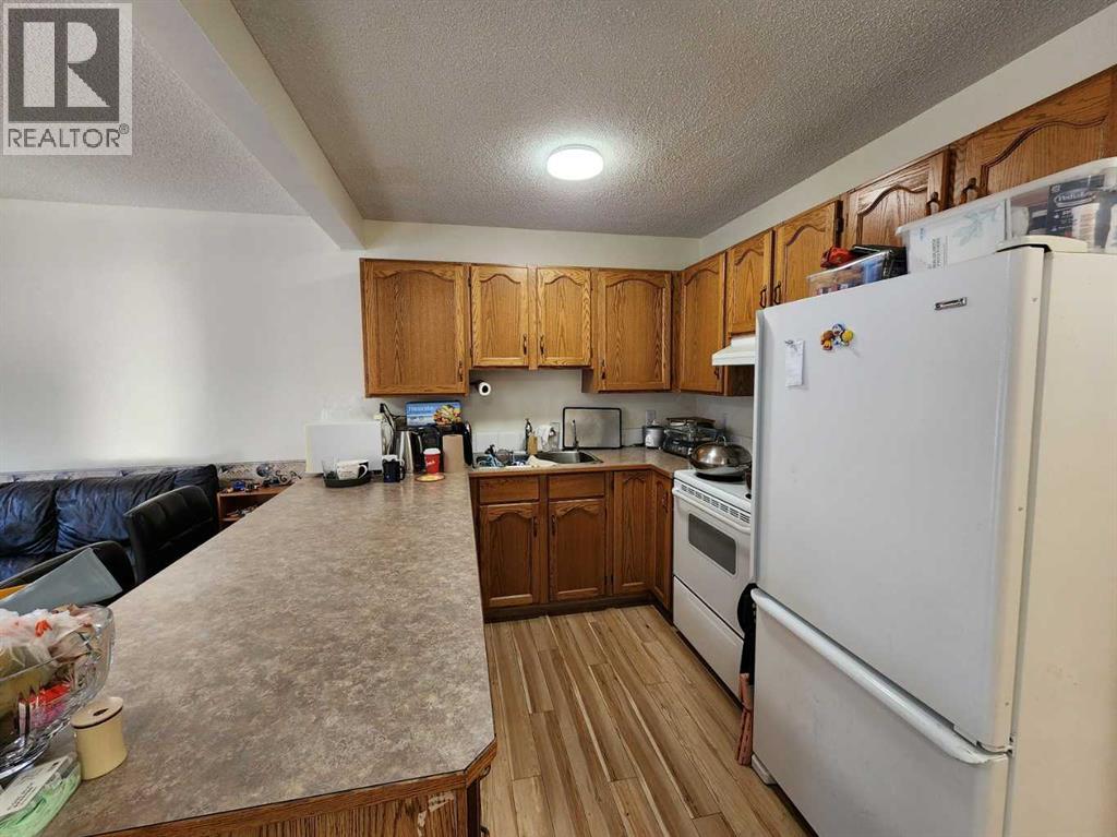 Row / Townhouse for Sale in 9 Country Hills Rise NW|Calgary, Alberta T3K4S7 4