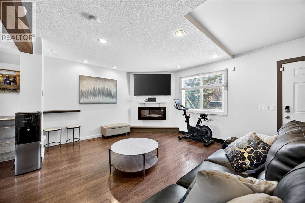Row / Townhouse for Sale in 173 Templehill Drive NE|Calgary, Alberta T1Y5K6 5
