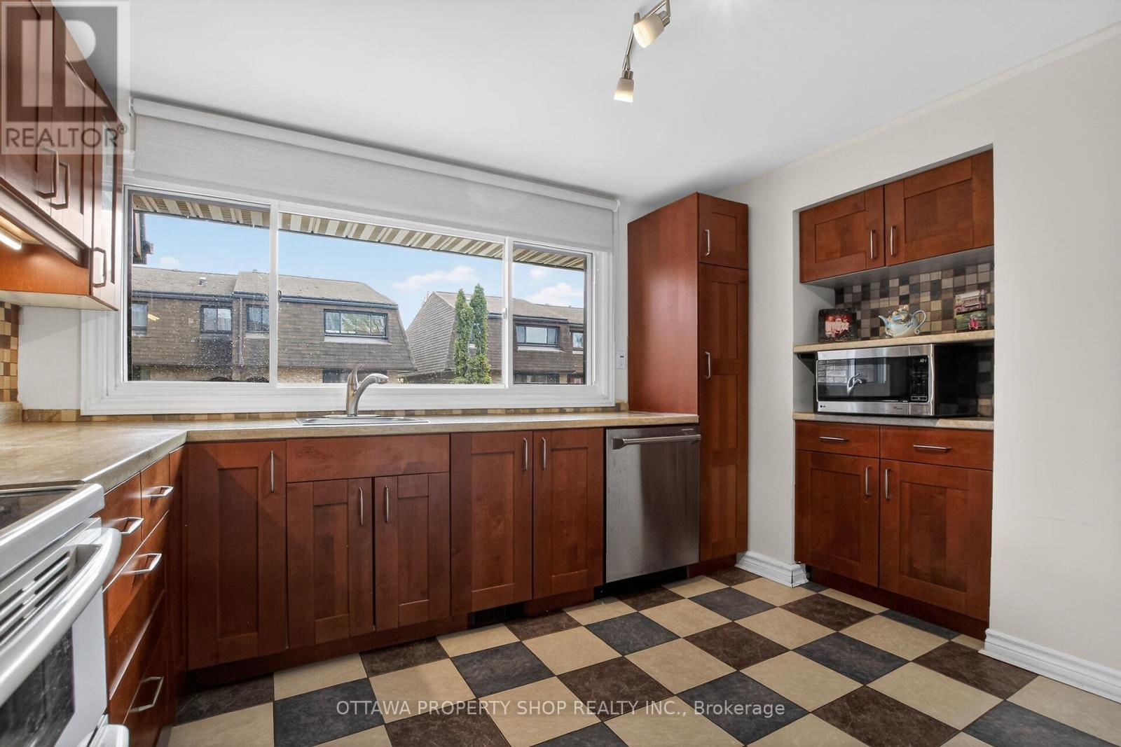 property-image