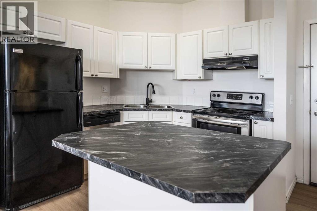 Apartment for Sale in 310, 1000 Applevillage Court SE|Calgary, Alberta T2A7Z4