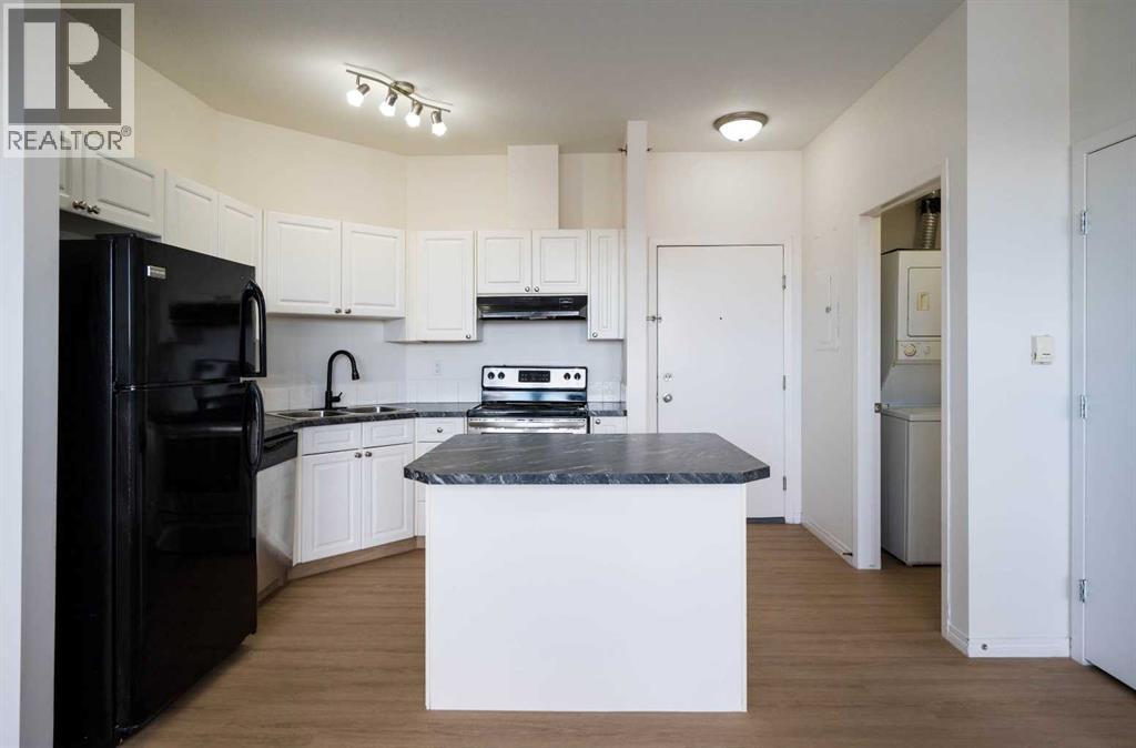 Apartment for Sale in 310, 1000 Applevillage Court SE|Calgary, Alberta T2A7Z4 3