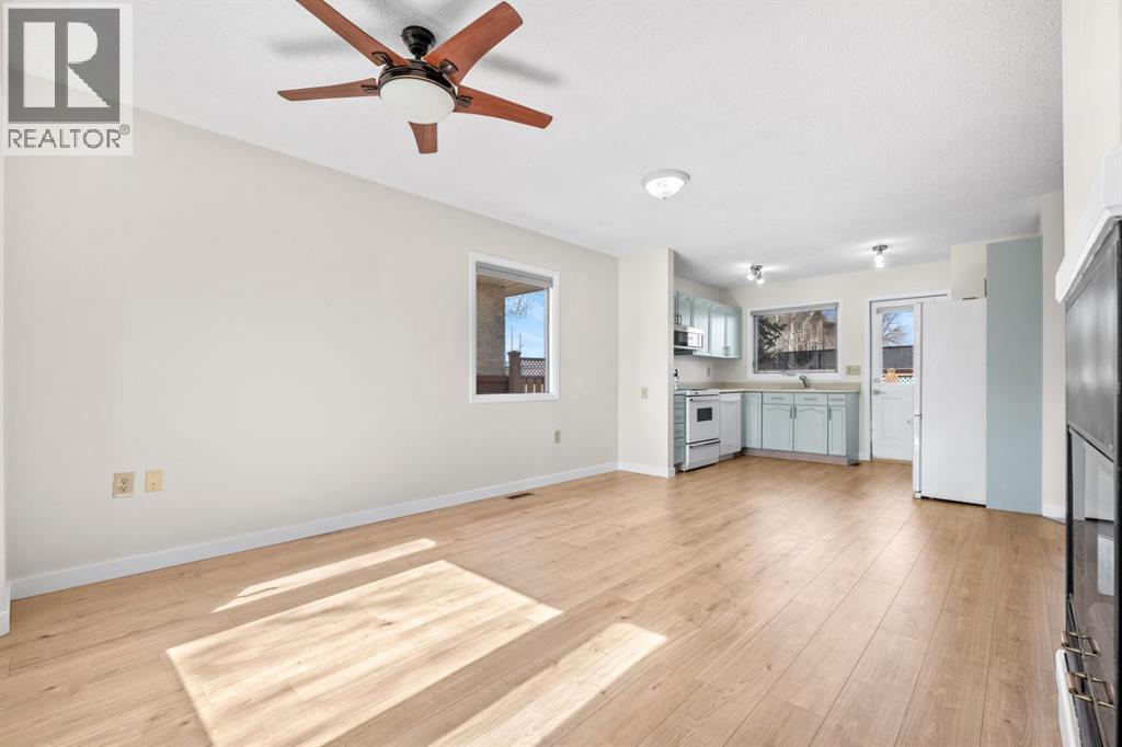 Row / Townhouse for Sale in 2640 Dovely Court SE|Calgary, Alberta T2B3G6 3