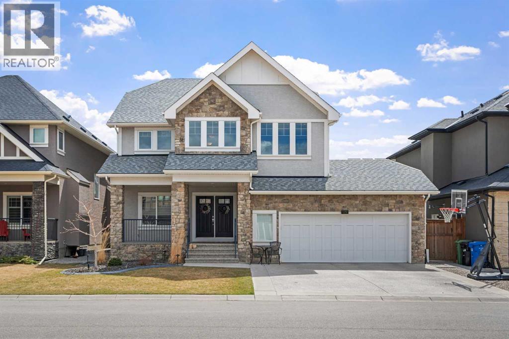 House for Sale in 25 Westland Crescent SW|Calgary, Alberta T3H0W1