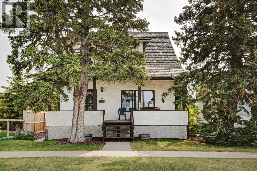 House for Sale in 1808 Salisbury Street SE|Calgary, Alberta T2G4K1 2