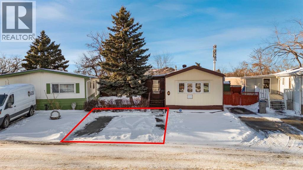 Mobile Home for Sale in 40, 6724 17 Avenue SE|Calgary, Alberta T2A0W5 2