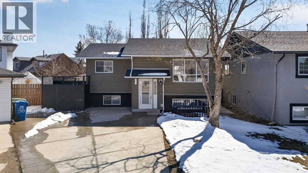 House for Sale in 32 Fallingworth Court NE|Calgary, Alberta T3J1G4 3