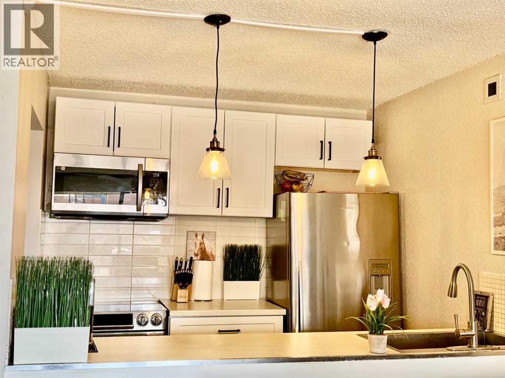 Apartment for Sale in 511, 221 6 Avenue SE|Calgary, Alberta T3G4Z9 3
