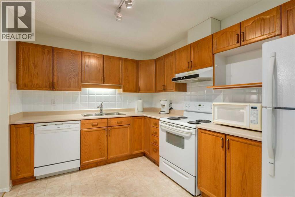 Apartment for Sale in 3204, 3204 Sienna Park Green SW|Calgary, Alberta T3H3N7 5