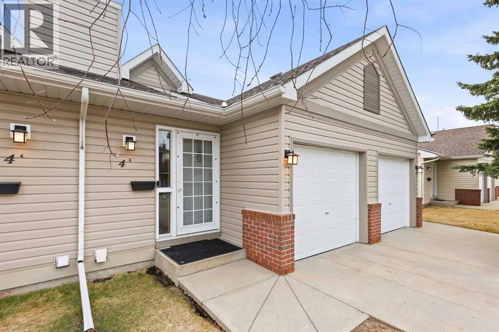 Row / Townhouse for Sale in 4B Millview Way SW|Calgary, Alberta T2Y3E7 3