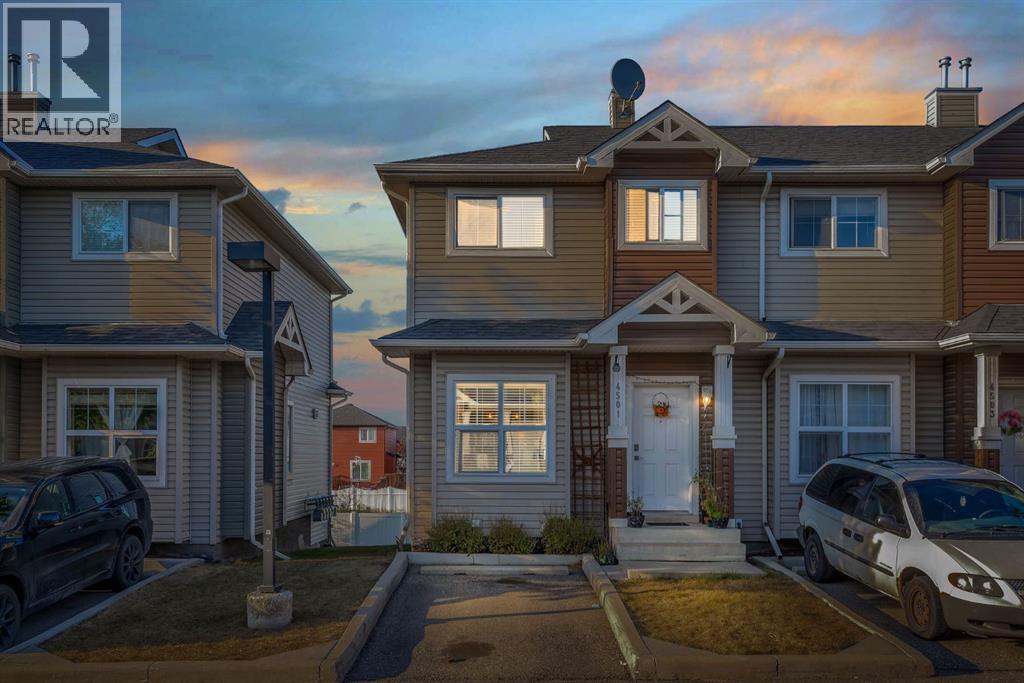 Row / Townhouse for Sale in 4501, 111 Tarawood Lane NE|Calgary, Alberta T3J0H1 3