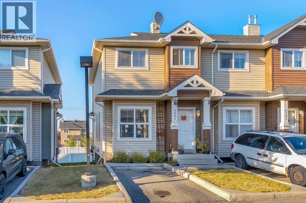 Row / Townhouse for Sale in 4501, 111 Tarawood Lane NE|Calgary, Alberta T3J0H1 2