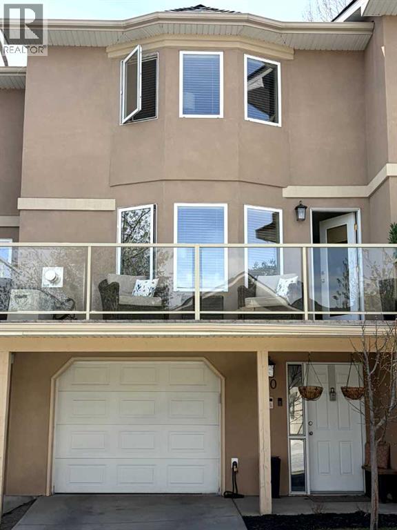 Row / Townhouse for Sale in 40 Patina Terrace SW|Calgary, Alberta T3H4M8 4