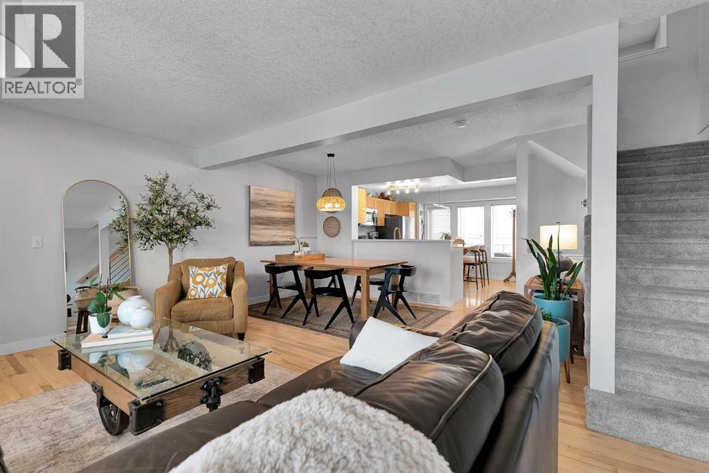 Row / Townhouse for Sale in 40 Patina Terrace SW|Calgary, Alberta T3H4M8 2