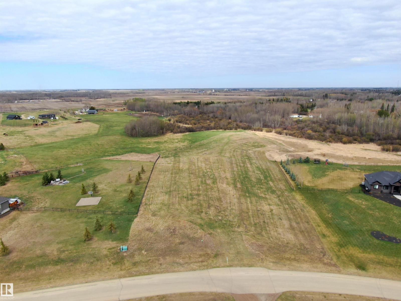 For sale: #16 51109 RGE ROAD 271, Rural Parkland County, Alberta T7Y1G7 ...