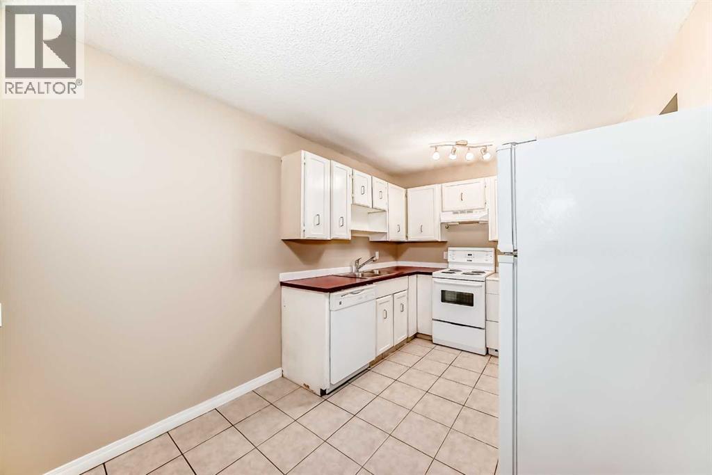 Apartment for Sale in 104, 730 2 Avenue NW|Calgary, Alberta T2N0E3 2