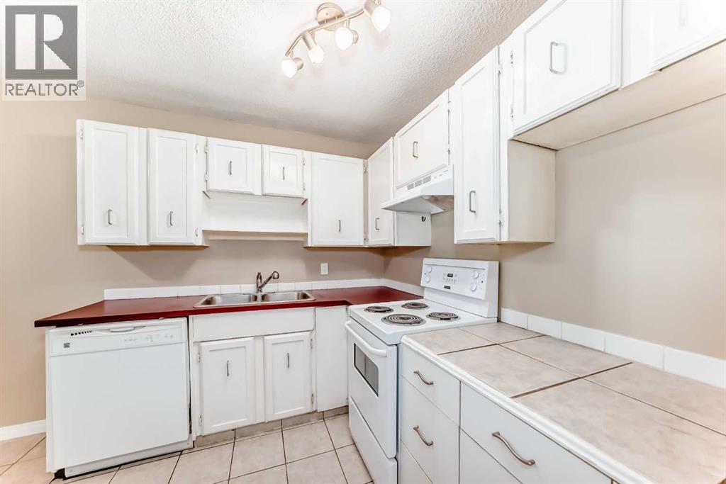 Apartment for Sale in 104, 730 2 Avenue NW|Calgary, Alberta T2N0E3 3
