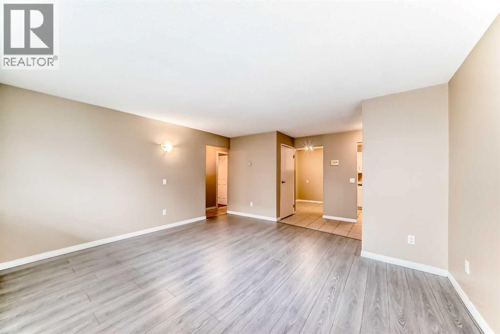 Apartment for Sale in 104, 730 2 Avenue NW|Calgary, Alberta T2N0E3 4