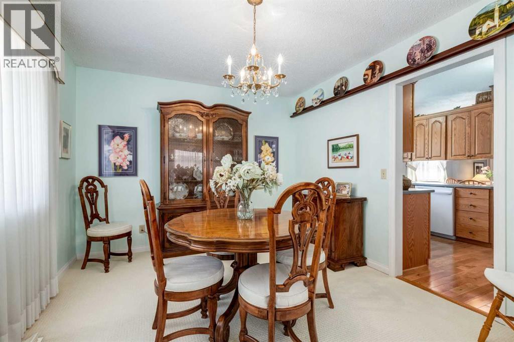 House for Sale in 107 Valhalla Crescent NW|Calgary, Alberta T3A1Z7 5