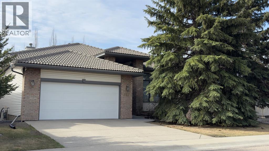 House for Sale in 117 Woodpark Close SW|Calgary, Alberta T2W6H1