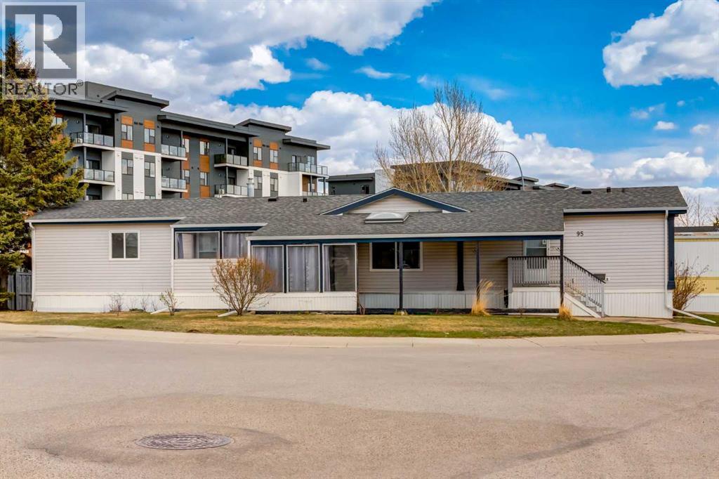 Mobile Home for Sale in 95, 99 Arbour Lake Road NW|Calgary, Alberta T3G4E4