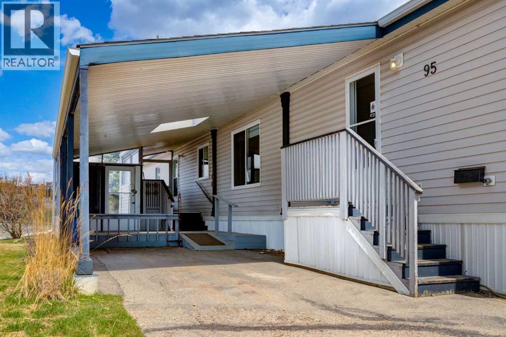 Mobile Home for Sale in 95, 99 Arbour Lake Road NW|Calgary, Alberta T3G4E4 2