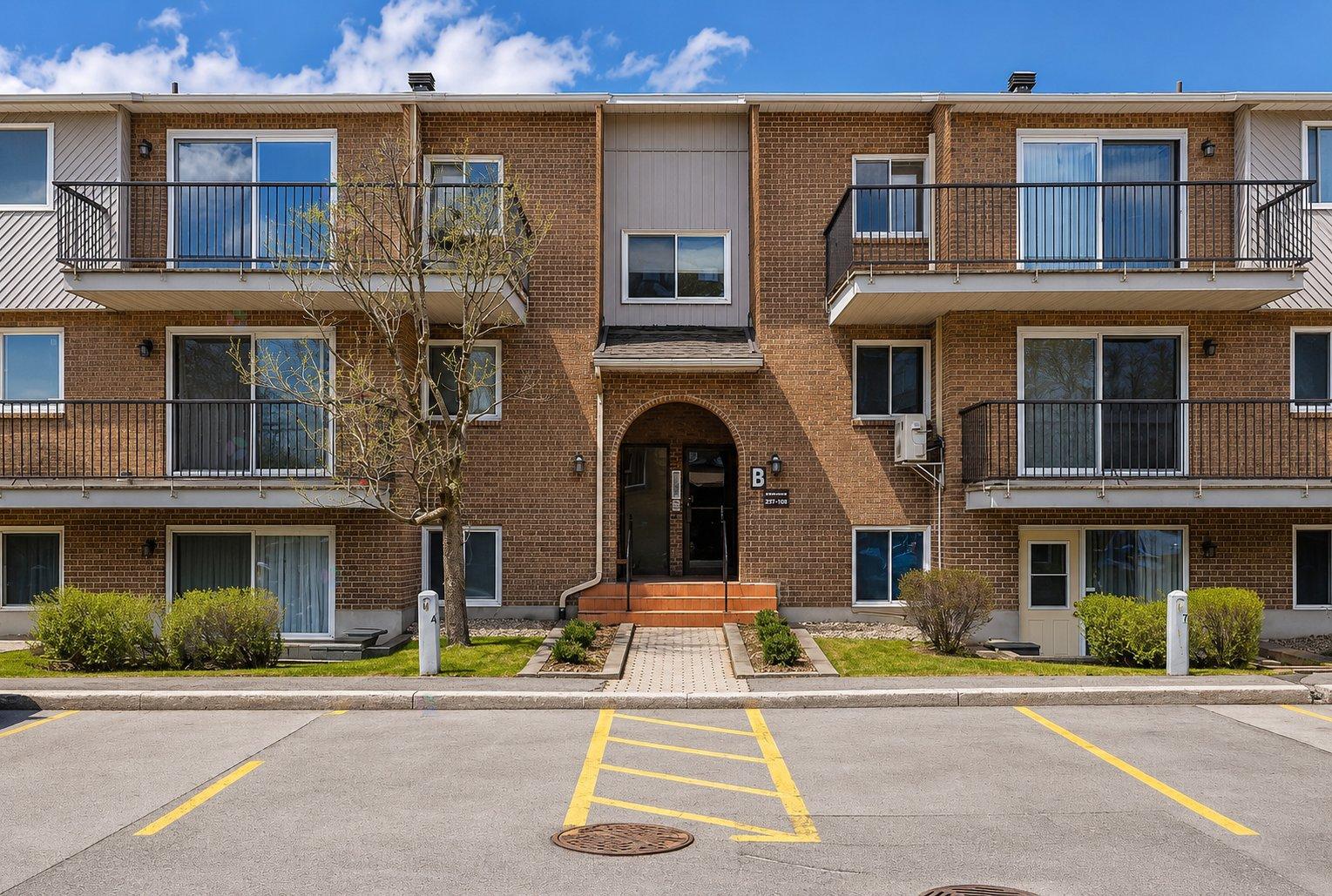 335 Place des Sorbiers, Gatineau (Hull), Quebec J8Y6R1