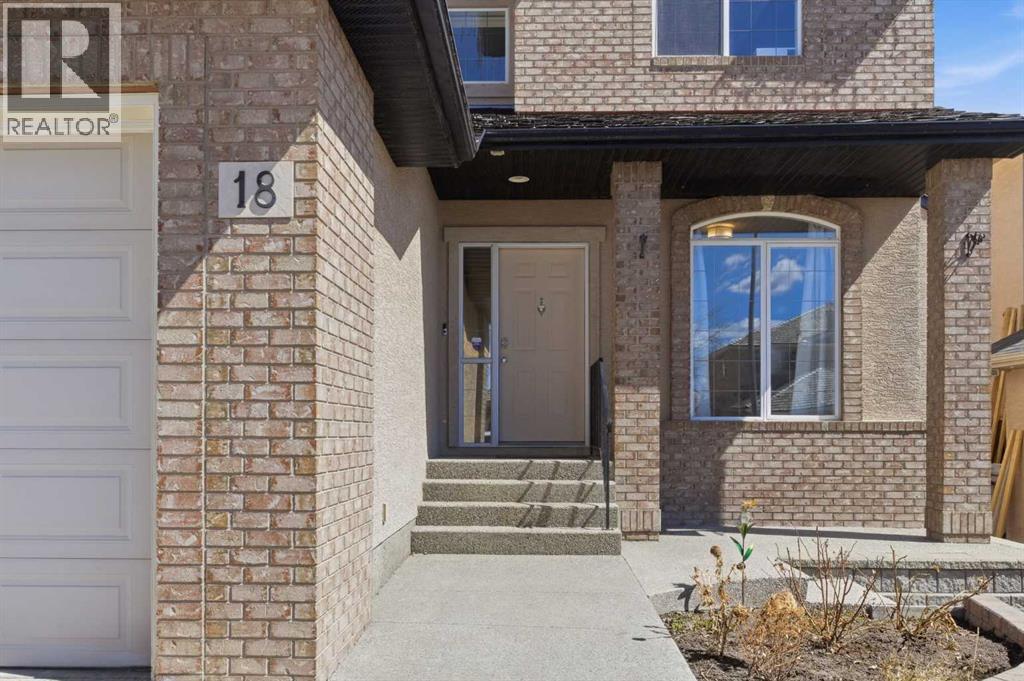 House for Sale in 18 Royal Crest Way NW|Calgary, Alberta T3G4M8 3