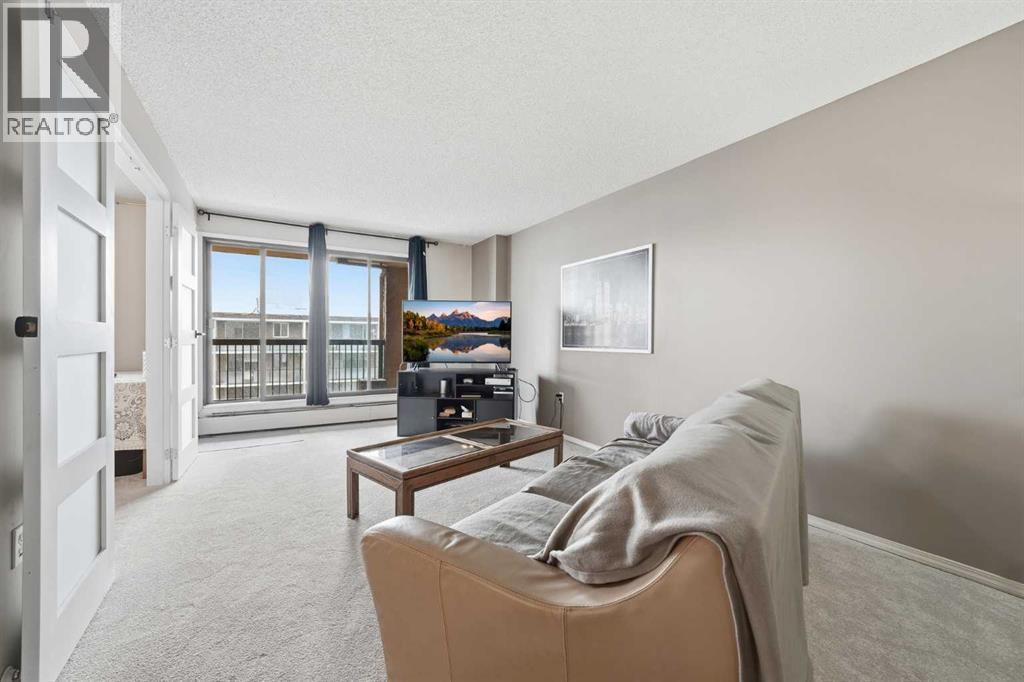 Apartment for Sale in 704, 718 12 Avenue SW|Calgary, Alberta T2R0H7 2