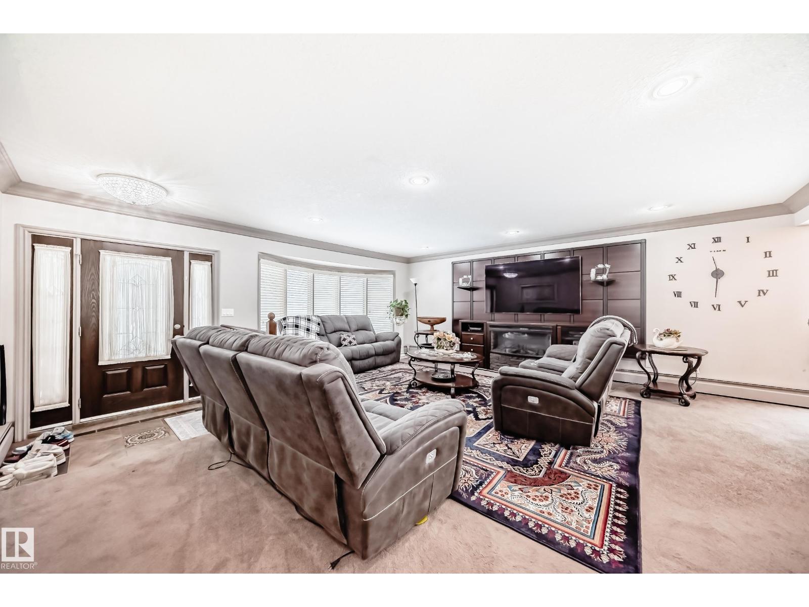 For sale: 12131 101 STREET NW, Edmonton, Alberta T5G2C2 - E4486944