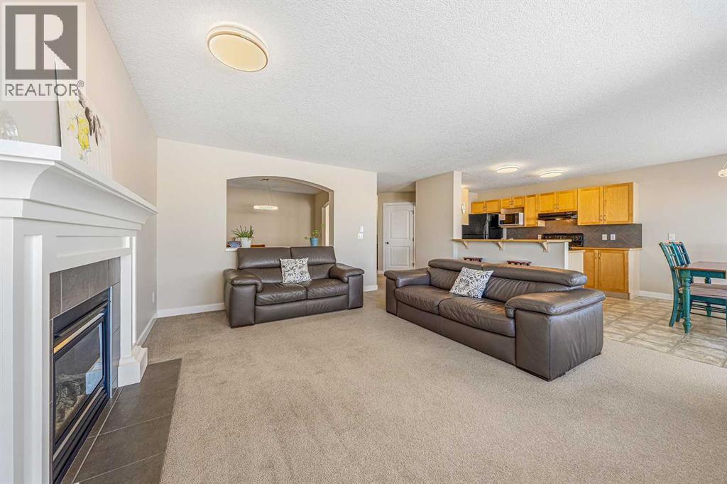 House for Sale in 91 Bridlecrest Street SW|Calgary, Alberta T2Y4Y8 4
