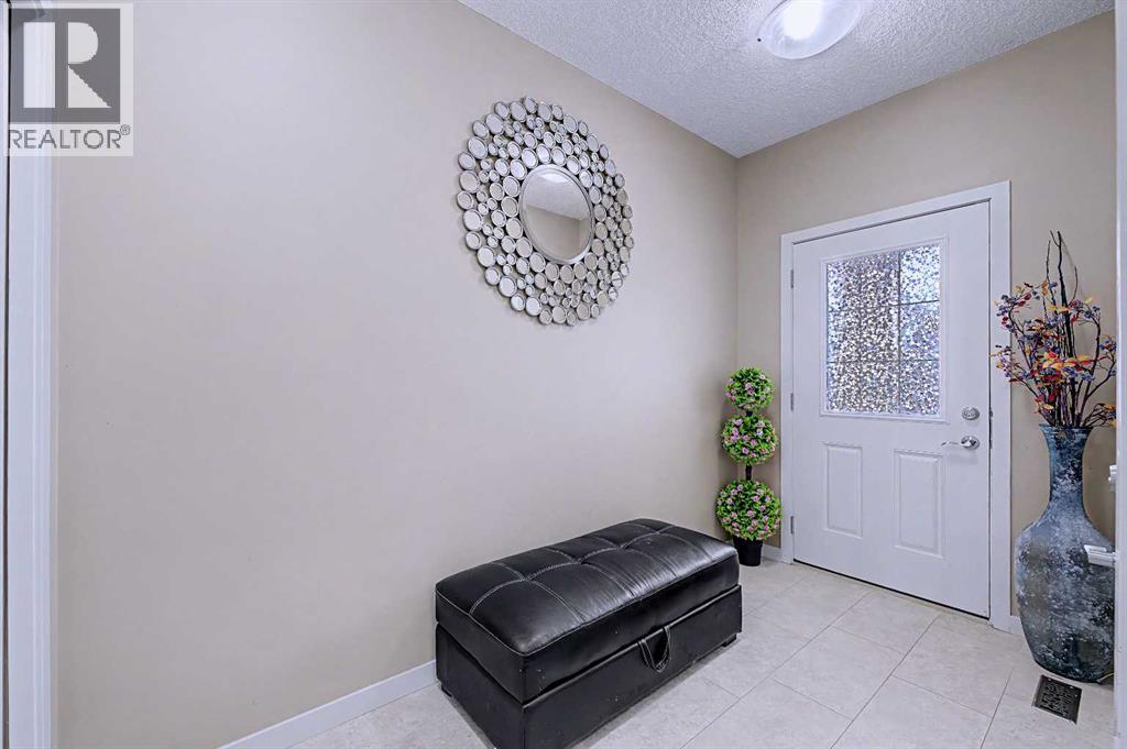 House for Sale in 80 chaparral Valley Crescent SE|Calgary, Alberta T2X0Y2 3