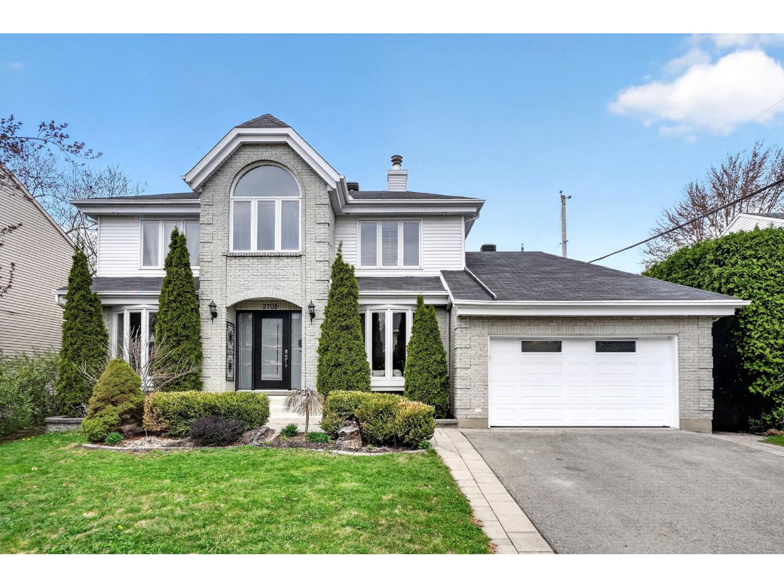 2705 Rue de la Canardière, Laval (Sainte-Rose), Quebec H7L4V7